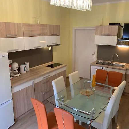 Martina Apartmanhaz Apartment Balatonlelle